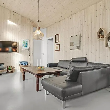5 Bedroom Cozy In